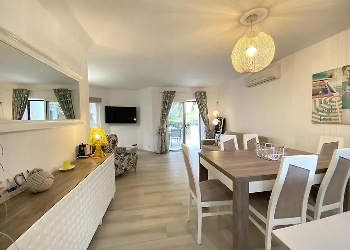 Balaia Golf Vilage 3 With Pool By Homing アパート